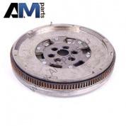 Маховик LUK на Passat B6 2.0 TFSI/FSI 415033010