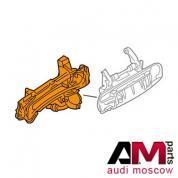 Опорный элемент ручки двери левый Ауди А3 8P1837885A