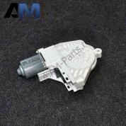 Мотор заднего стеклоподъемника левый Йети 5L0959811A