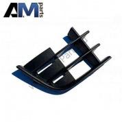 Решетка переднего бампера правая Фабия (2013-2016) 5J0853666A9B9