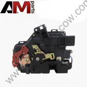 Замок двери задний левый Ауди А4 (В6) 8E0839015C