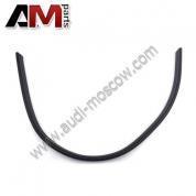 Оригинальный уплотнитель капота Audi A4 (B9) 8W0823723A