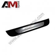 Оригинальная накладка порога правая Audi A1 (8X) 8X0853874GRU