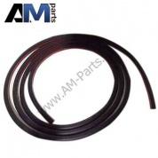 Уплотнитель передней двери наружный правый Йети 5L0837702A