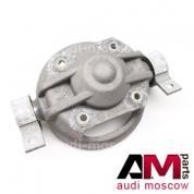 Опорный кронштейн пневмоподвески Audi Q7 7L0512301C