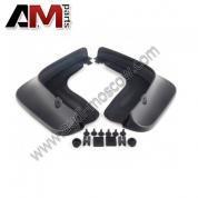 Оригинальный комплект задних брызговиков на TT 8S8075101