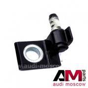 Оригинальная петля двери нижняя правая Audi A4 (B9) 8X4833406A