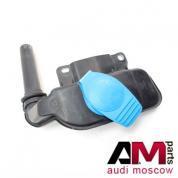 Оригинальная заливная горловина бачка стеклоомывателя Audi Q5 2008-2017 8R0955452A