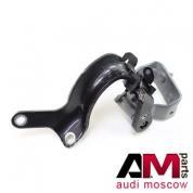 Петля крышки багажника правая Audi Q7 (2007-2009) 4L0827300B