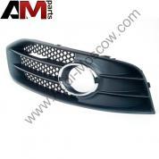 Решетка переднего бампера правая Ауди А3 8P0807682G9B9