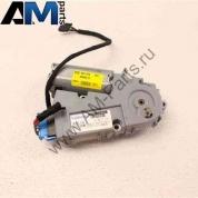 Мотор привода люка Шкода Суперб 4B0959591K