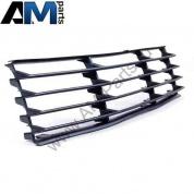 Решетка переднего бампера центральная на Пассат Б5 VWA7000G0 (TYG)