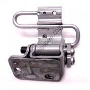 Петля двери нижняя правая Ауди А6 (C5) 4B0833412E