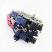 Замок двери задний правый Ауди А4 (В6) 8E0839016C