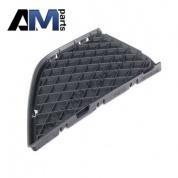 Решетка бампера правая БМВ Х3 Е83 51113416206