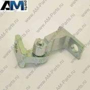 Петля передней двери верхняя/нижняя левая Рапид 8K0831401D