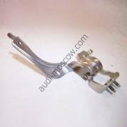 Петля крышки багажника левая Ауди А4 (В6) 8E9827299F