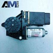 Мотор заднего стеклоподъемника левый Фабия 6Q0959811DSK3