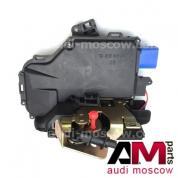 Замок двери задний правый Ауди А8 (D3) 4E0839016A