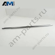 Уплотнитель двери с декоративной накладкой Volkswagen Passat (B8) 2015-2024 561839475D