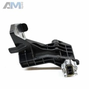 Кронштейн радиатора левый на Mercedes C W205 (2014-2023) A2055014320