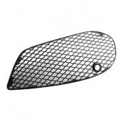 Решетка переднего бампера правая A2058852623 Мерседес С-класса W205 (2014-2018)