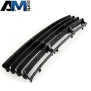 Решетка переднего бампера центральная Пассат Б5 3B0853677EB41