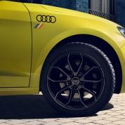 Наклейка на переднее и заднее крыло Ауди (черная) Ауди А8 D5 8Y4064317Y9B