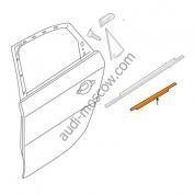 Оригинальный уплотнитель задней двери с накладкой правый Audi A4 (B8) рестайлинг 8K0853764H2ZZ