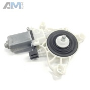 Мотор стеклоподъемника двери передней левый A000906580664 на Mercedes B-class W247