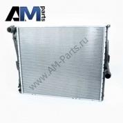 Радиатор системы охлаждения 17113400013 на BMW E83 2.0d