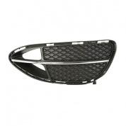 Решетка переднего бампера правая A2128852022 Mercedes E-klasse W212