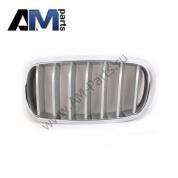 Решетка радиатора (левая) BMW X5 (F15) 51117303107