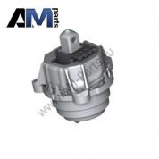 Опора двигателя левая 22116860471 на BMW (G12) 740LiX