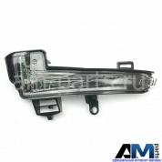 Фонарь указателя поворота на Skoda 3V0949101