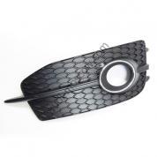 Оригинальная решетка ПТФ правая Audi Q3 (2011-2018) 8U0807682DSP9