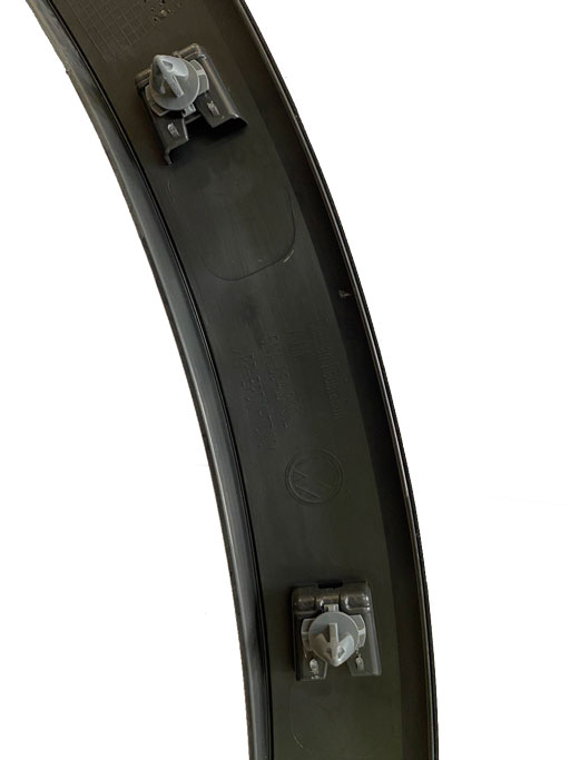 Правая передняя накладка арки колеса Тигуан 2