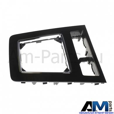 Накладка для Skoda Octavia A7 5E1863212CN77Заказать оригинальную накладку Skoda Octavia A7 5E1863212CN77- Выгодные условия