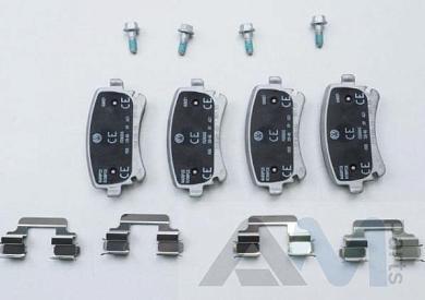 Тормозные колодки задние (без датчика) Volkswagen Caravelle T6 (рестайлинг) 7H0698451D