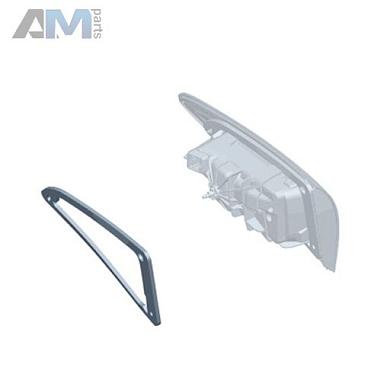 Уплотнитель фонаря правого на Mercedes GLE 2018-2026 A1678260300