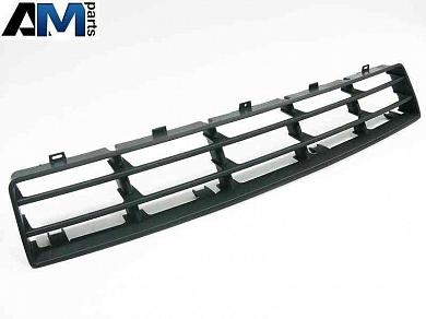 Решетка переднего бампера Гольф 4 1J0853677EB41