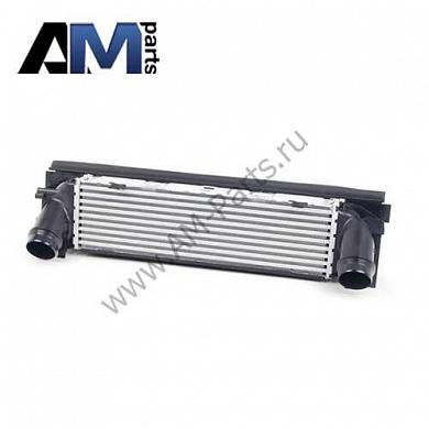 Охладитель наддува 17517618809 на BMW F30 328iX