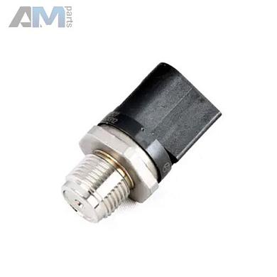 Датчик давления топлива на рампе A0061537828 Mercedes GLS X166