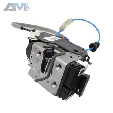 Замок двери передний правый A1667200235 на Mercedes GLA X156