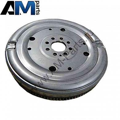 Маховик для автомобилей концерна VAG 06J105266ASЗаказать оригинальный маховик для Ауди, Фольксваген, Шкода 06J105266AS- Детали в наличии и под заказ