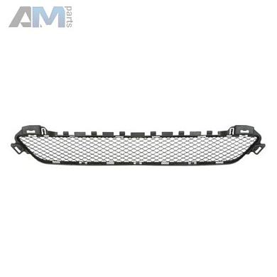 Решетка переднего бампера центральная на Mercedes C W205 (2014-2023) A2058850423