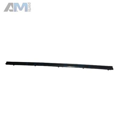 Накладка двери задней нижняя внутренняя левая защитная Mercedes GLS 2019-2025 A1676981300