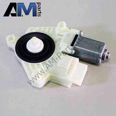 Мотор переднего стеклоподъемника правый Рапид 5JA959802H