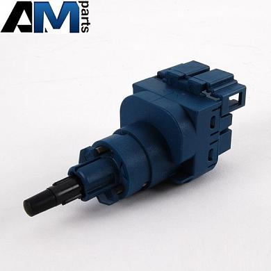 Концевик педали сцепления Поло Седан 6Q0927189