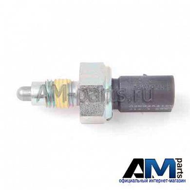 Выключатель фары заднего хода для автомобилей концерна VAG 02K945415KКупить оригинальный выключатель фары заднего хода для Volkswagen-Audi-Skoda 02K945415K- Выгодные условия